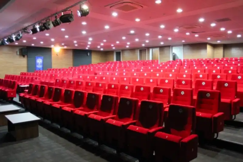 Konferans Salonu Ses Yalıtımı | Net ve Profesyonel Toplantı Deneyimi | Sessiz Akustik